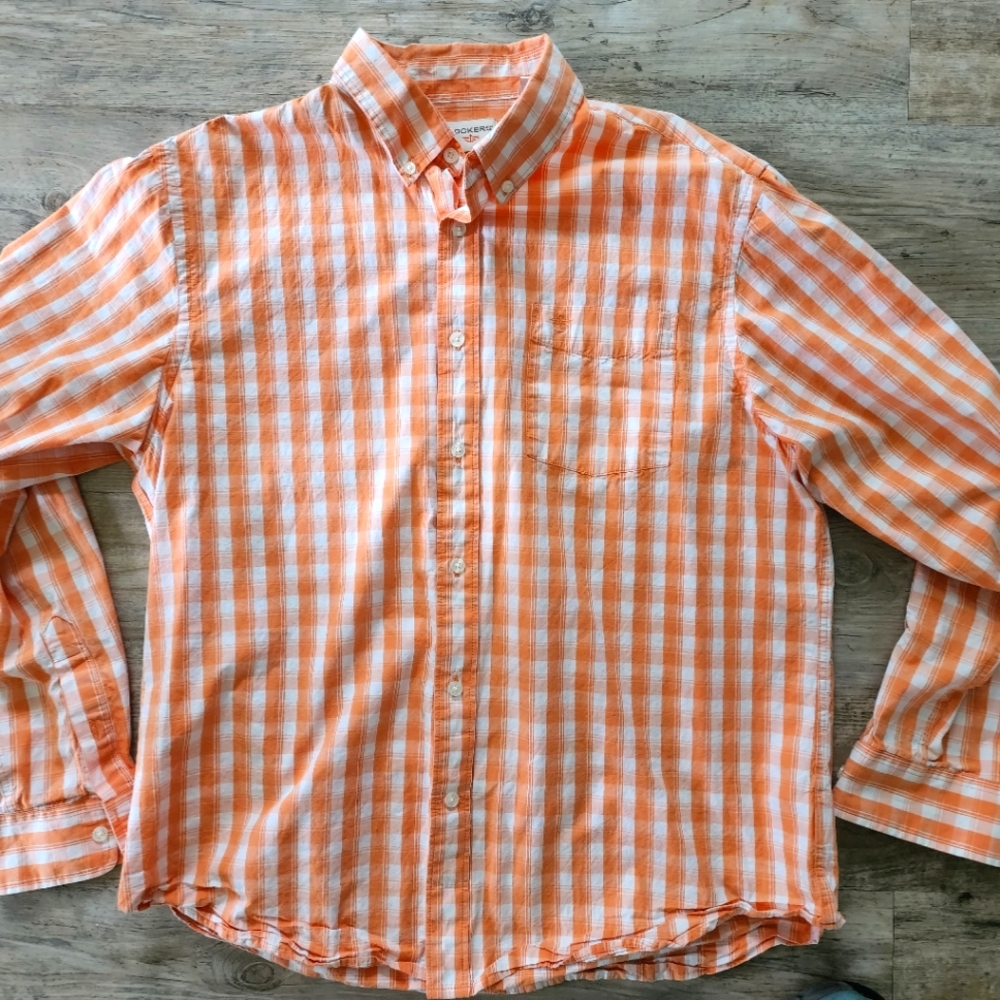 Dockers Men's Button Down